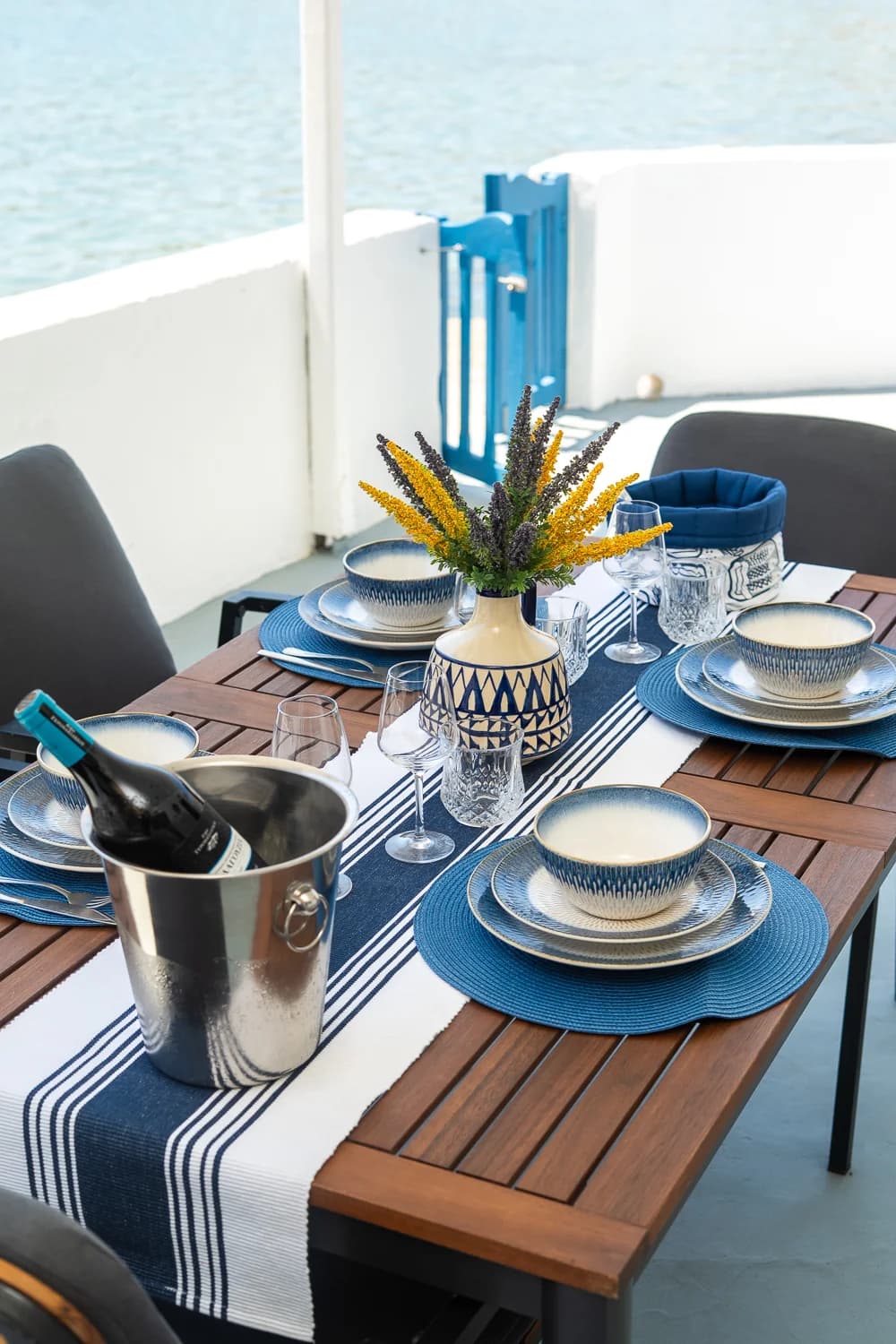 Onar Sifnos by the Sea - Outside