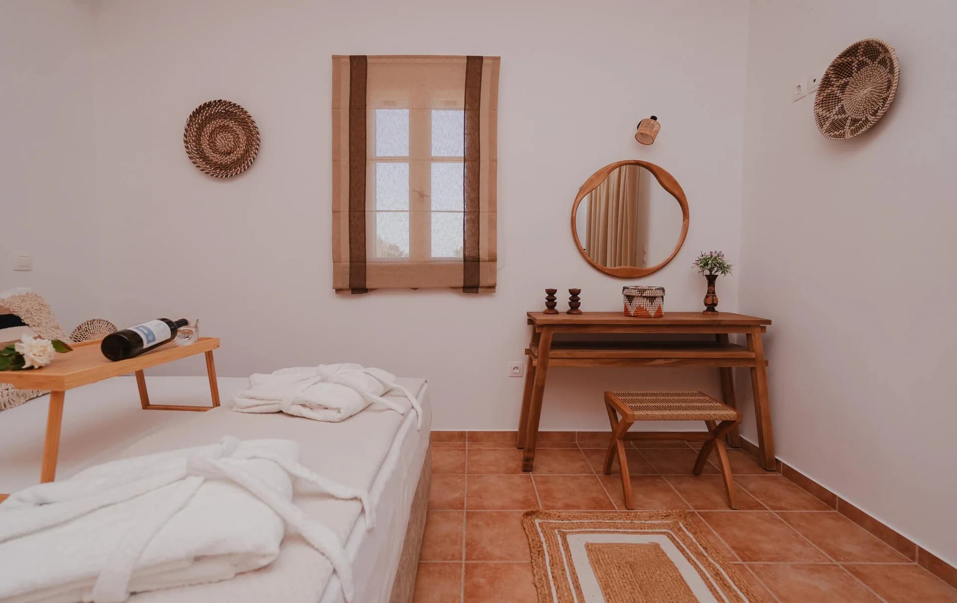 Bedroom 1 - Onar Traditional Villa