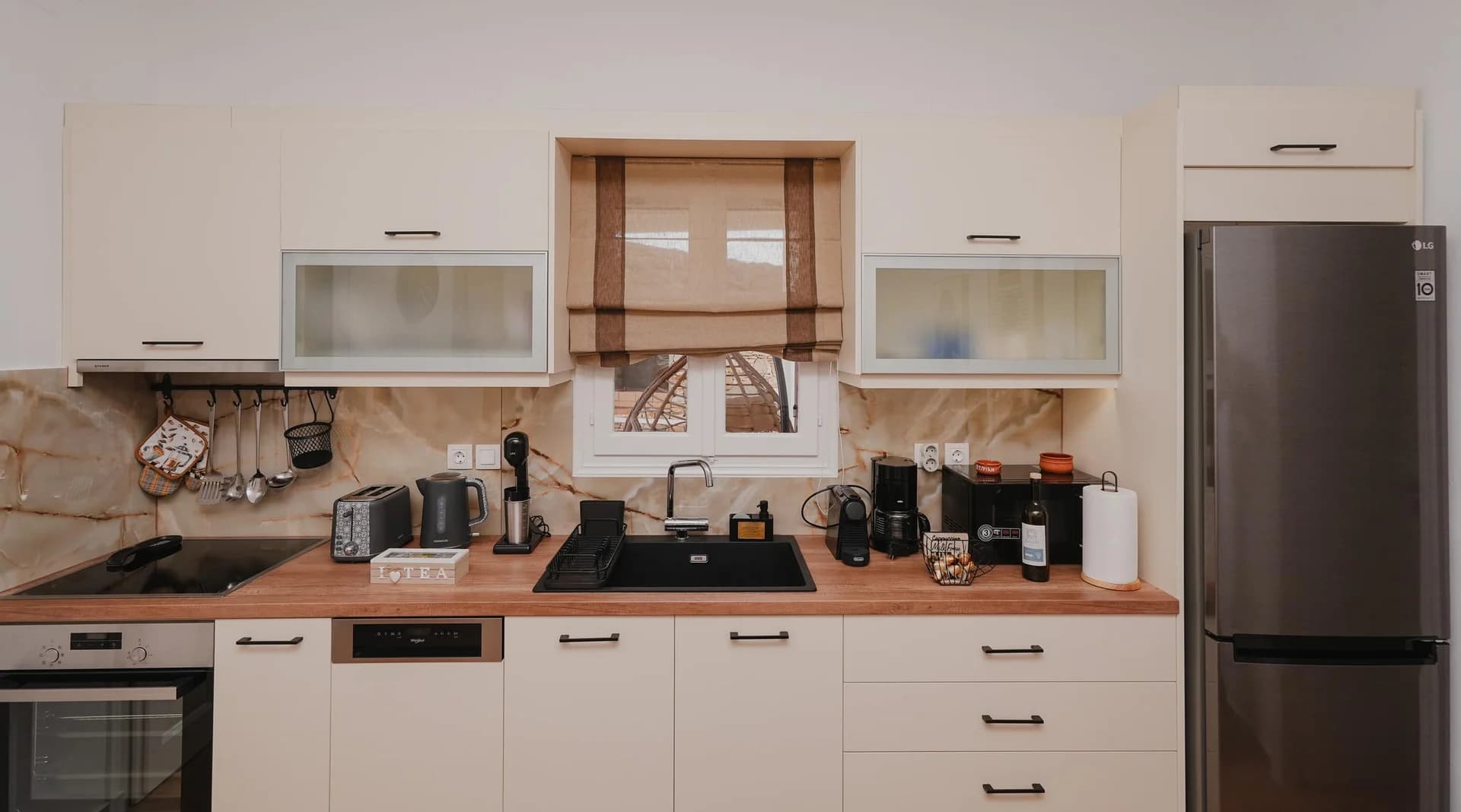 Kitchen - Onar Traditional Villa