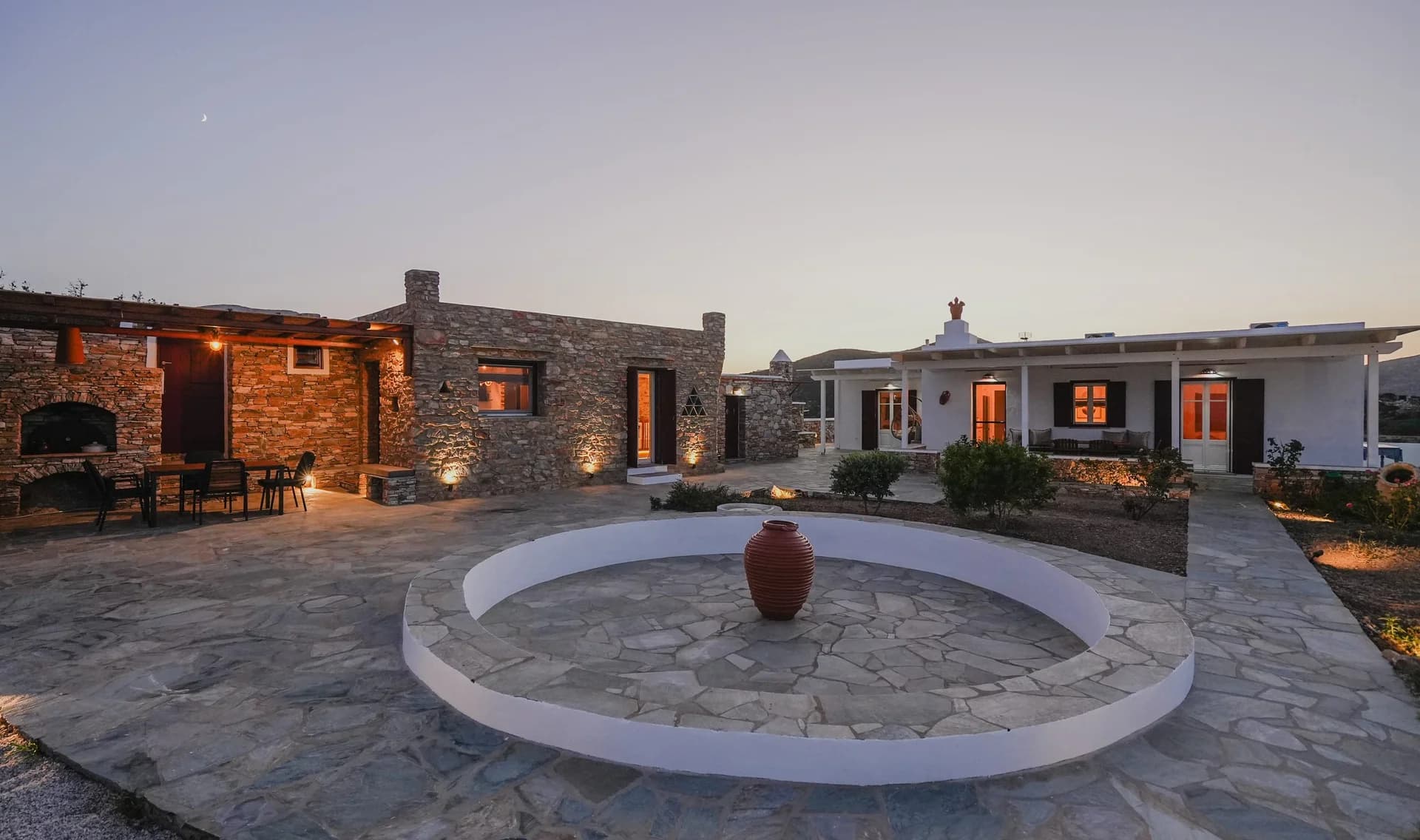 Outside - Onar Traditional Villa