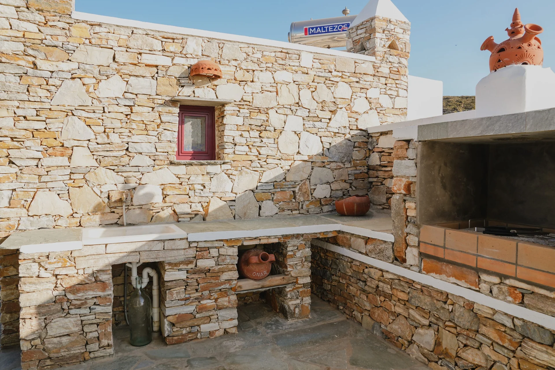 Outside - Onar Traditional Villa