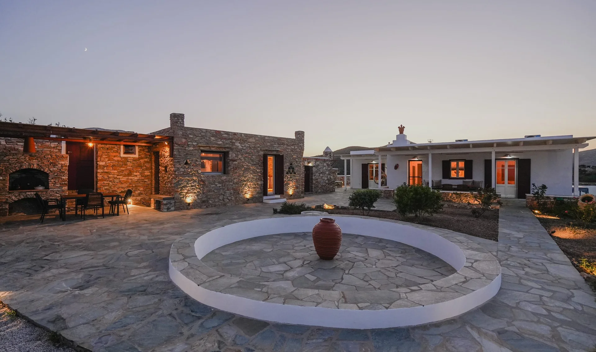 Outside - Onar Traditional Villa